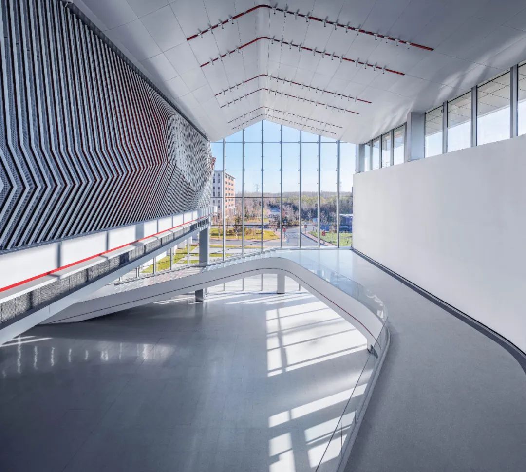 飞扬流线：旗境创新展示空间 / 华工设计院-8