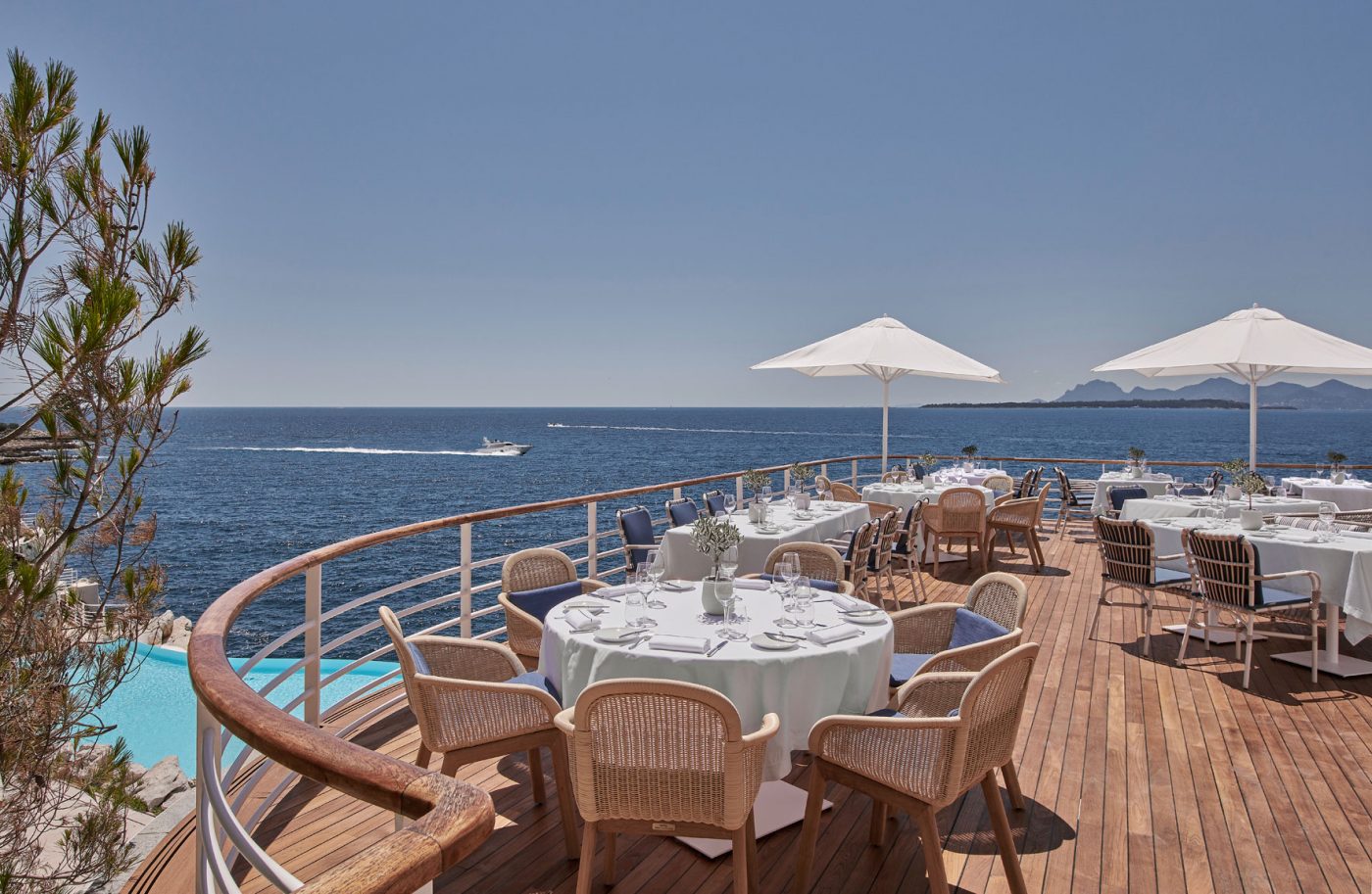 卡普埃登罗克酒店丨法国丨Anastassiadis Architecture & Design-12