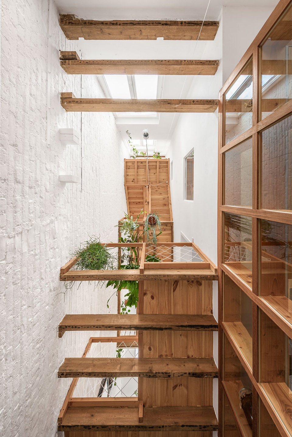 阿斯特丽德女王公园旁的绿色家庭住宅丨Brecht Nele-31