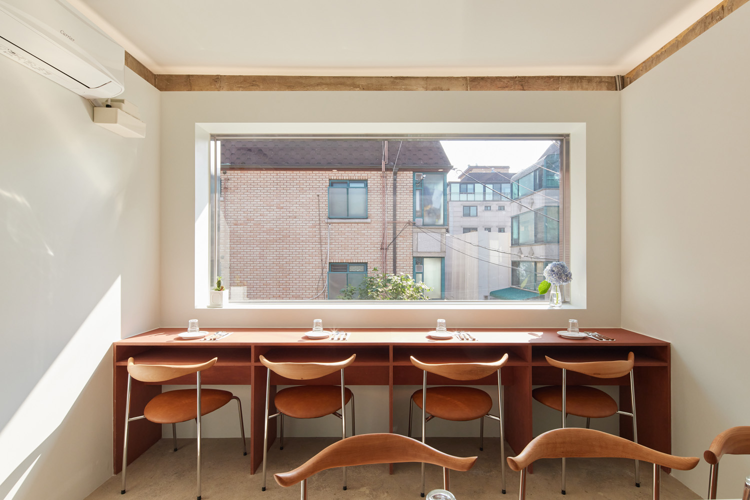 现代简约白调住宅，打造温馨舒适生活空间-11