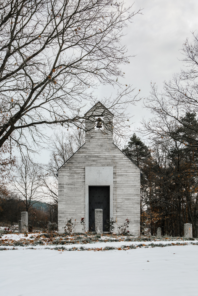 24 平米家庭小教堂，诠释简约信仰空间-12