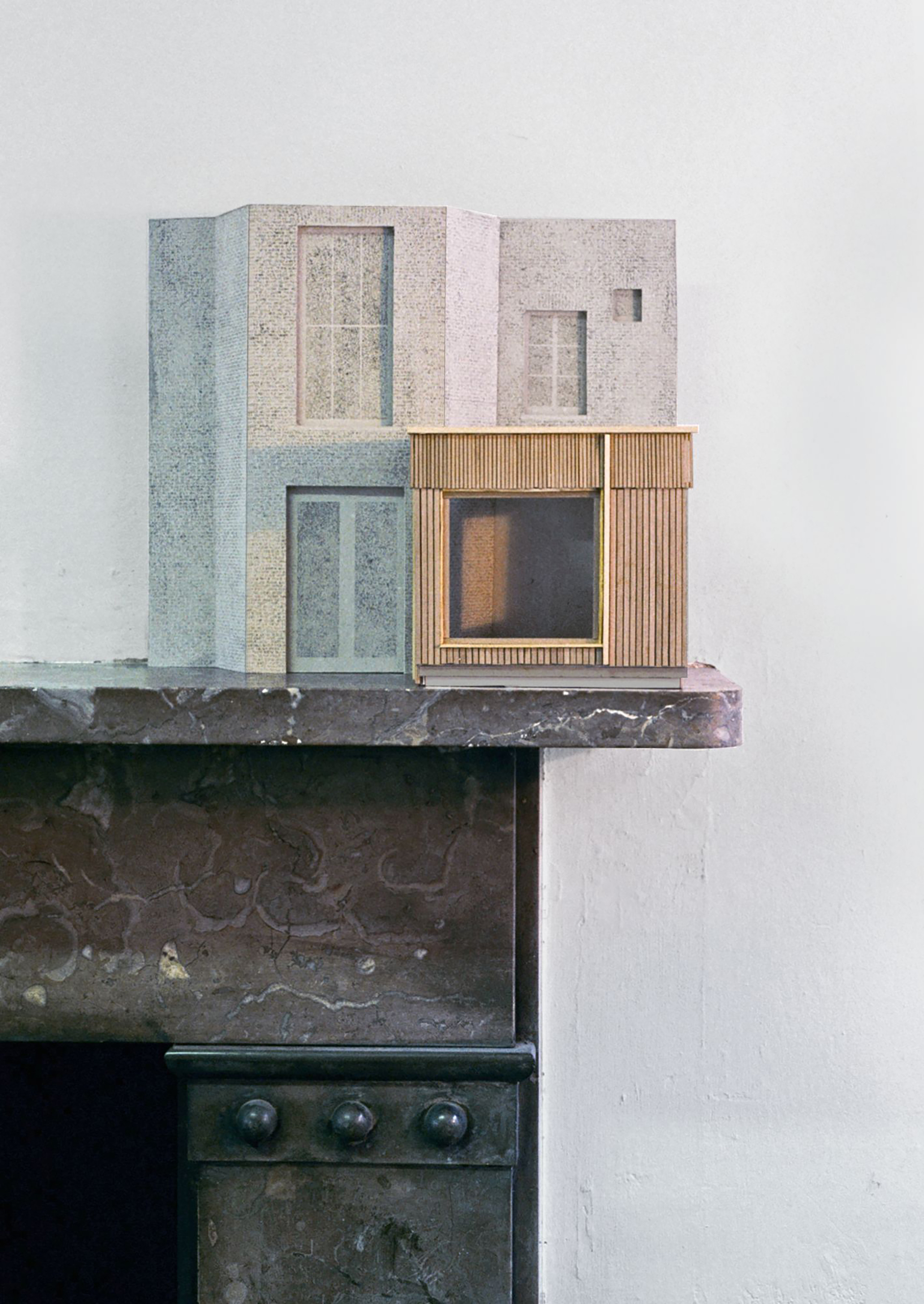 Leaning Yucca House / DF_DC-26