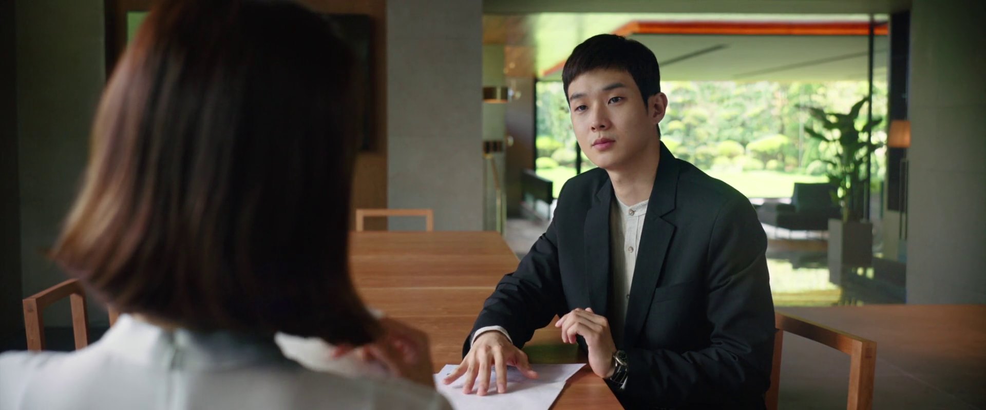 《寄生虫》中朴家别墅及金家住宅场景设计丨Lee Ha Jun,Namgoong Hyeonja-23