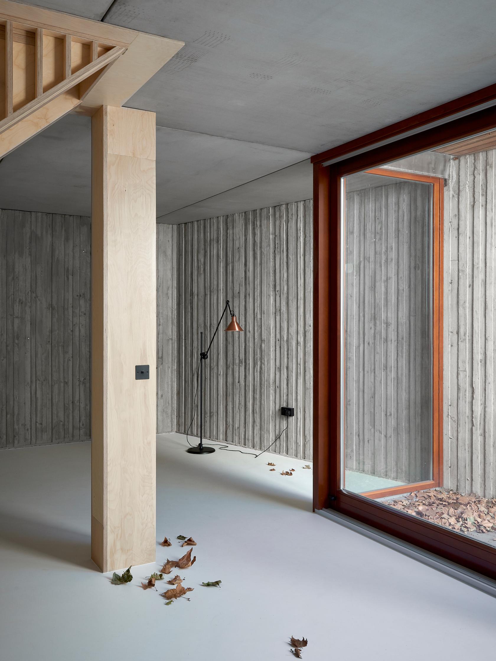 Soboro is an East London home by Kennedy Twaddle  Wallpaper-13