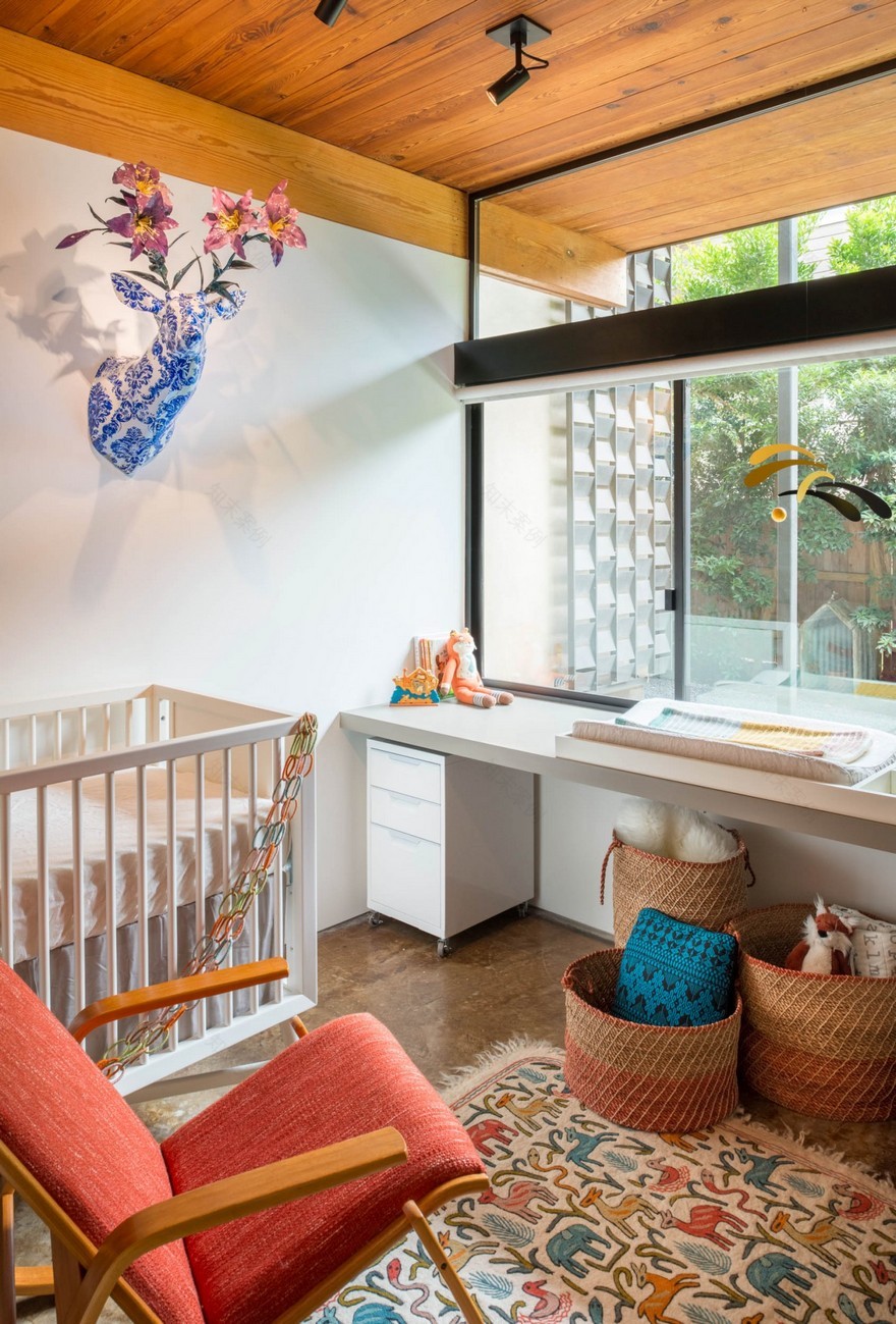 1954 One-Story House Renovated by Tobin Smith Architect in San Antonio, Texas-17