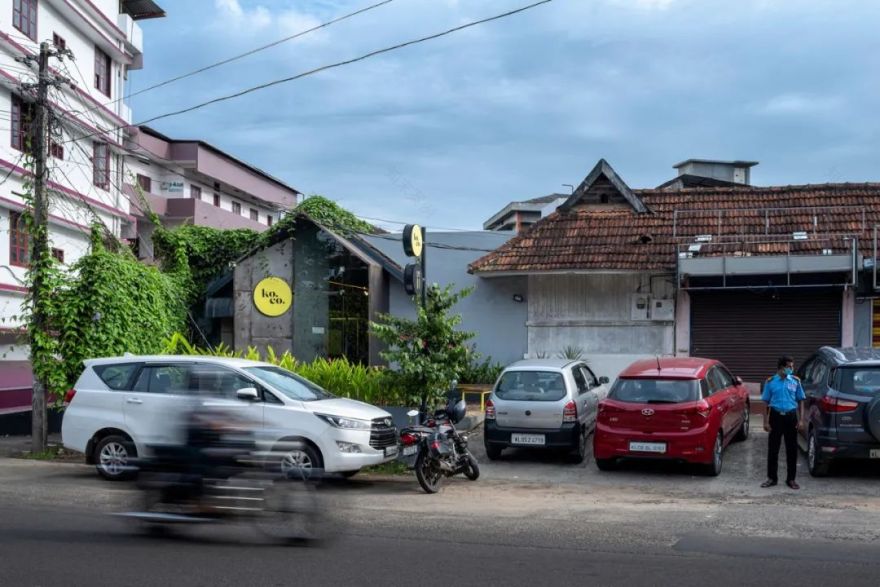 百年祖屋变身为现代餐厅-17