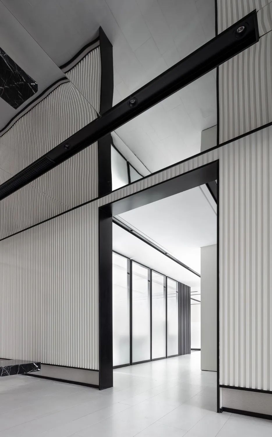 绍兴万里进出口办公空间 | 黑与白的隐喻世界-9