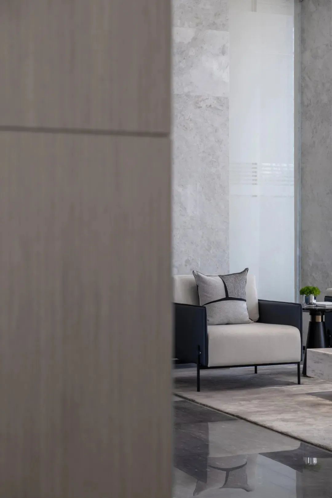 融创南昌·玖玺台销售中心 | 现代简约中的艺术与自然共生-15