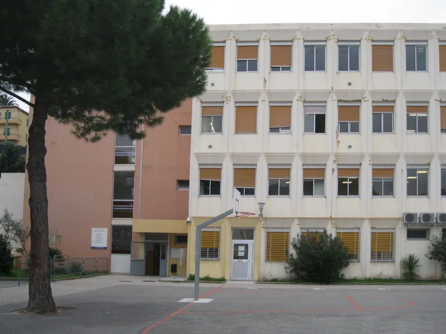 Simone Veil 中学丨法国尼斯丨Comte Vollenweider Architectes-34