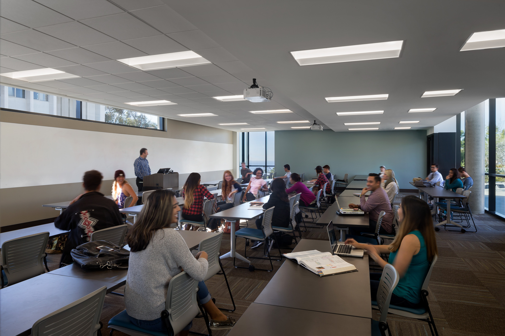 Point Loma Nazarene University Science Complex / Carrier Johnson + Culture-33