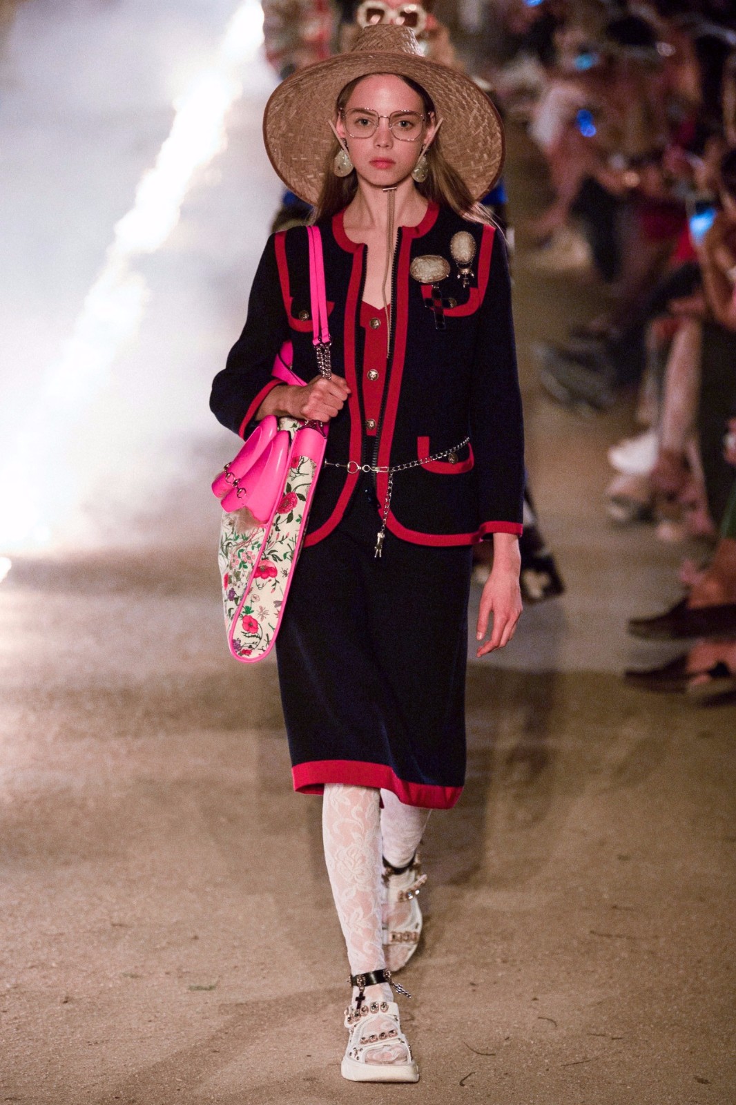 古驰 2019 早春秀 | 死亡与浪漫的奇妙融合-63