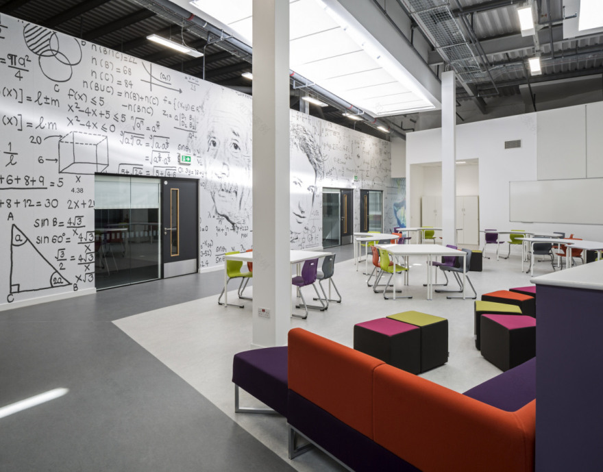 苏格兰 West Calder 中学现代教学楼-9