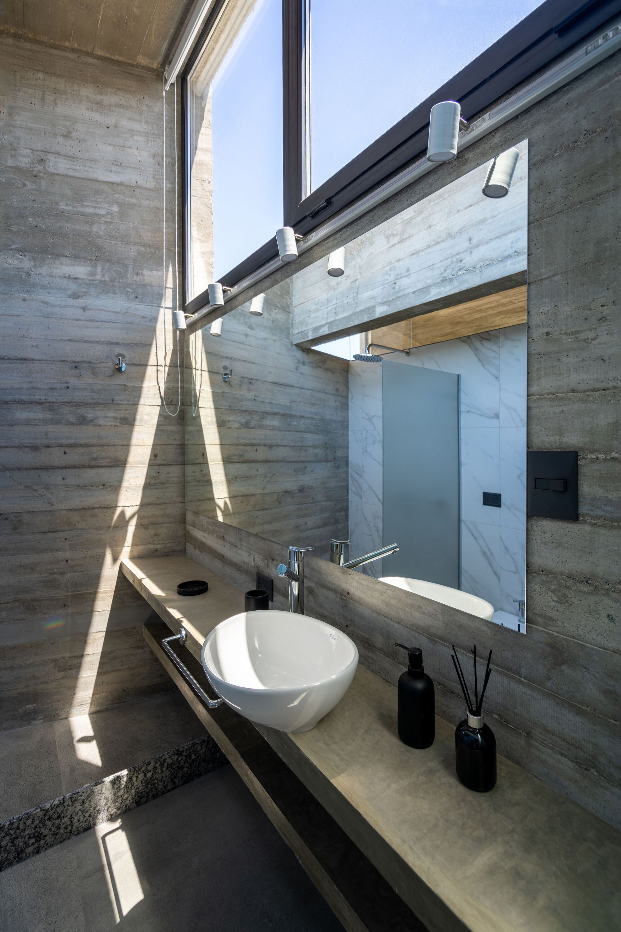 玛丽娜之家丨阿根廷布宜诺斯艾利斯丨Besonias Almeida Arquitectos-18