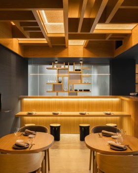 葡萄牙 FUJI 餐厅丨葡萄牙蓬塔德尔加达丨Sequeira Dias Arquitectos