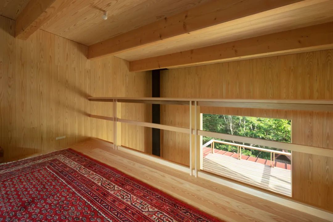 冈山森林中的迷你小屋-5