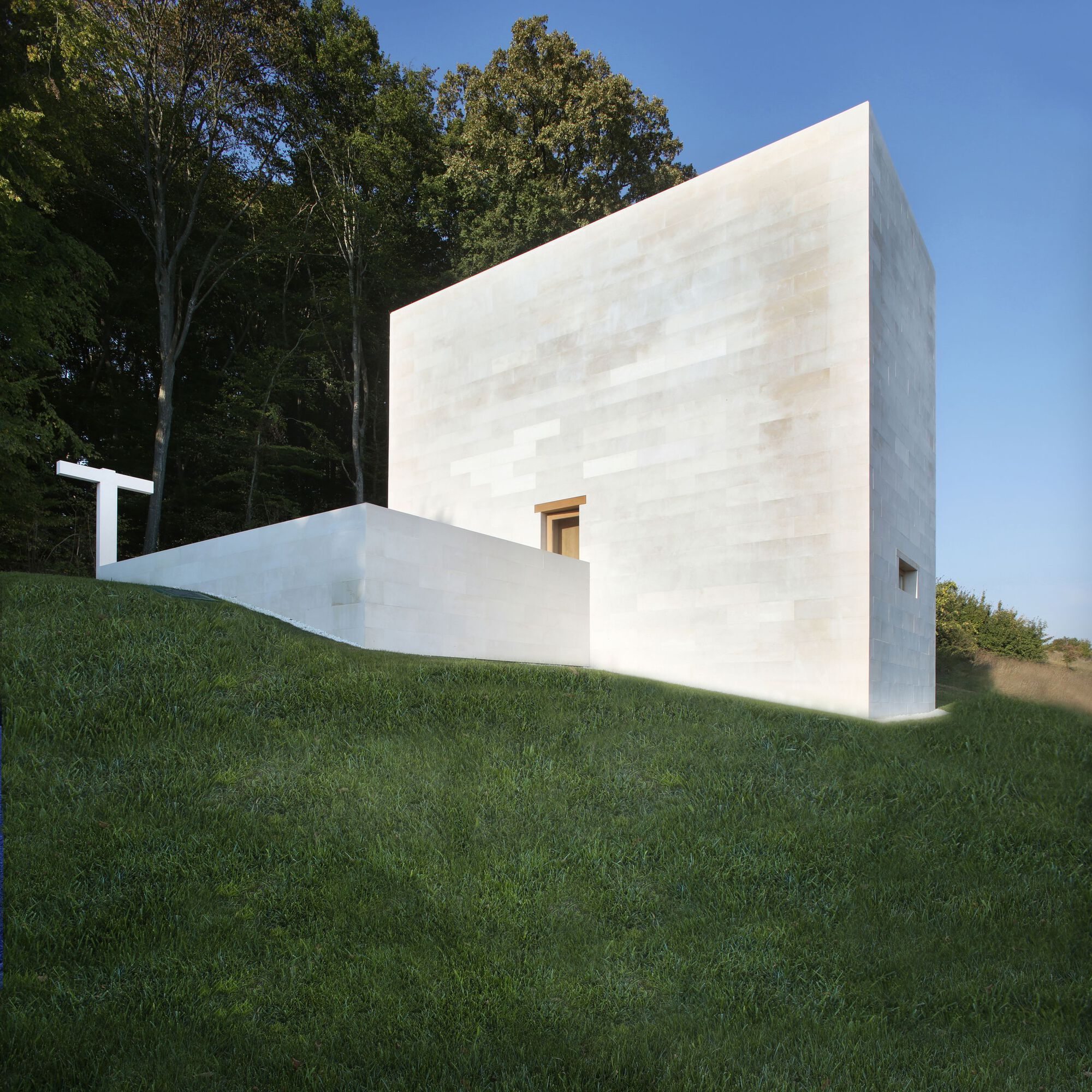 Chapel in Miljana / Álvaro Siza Vieira-34