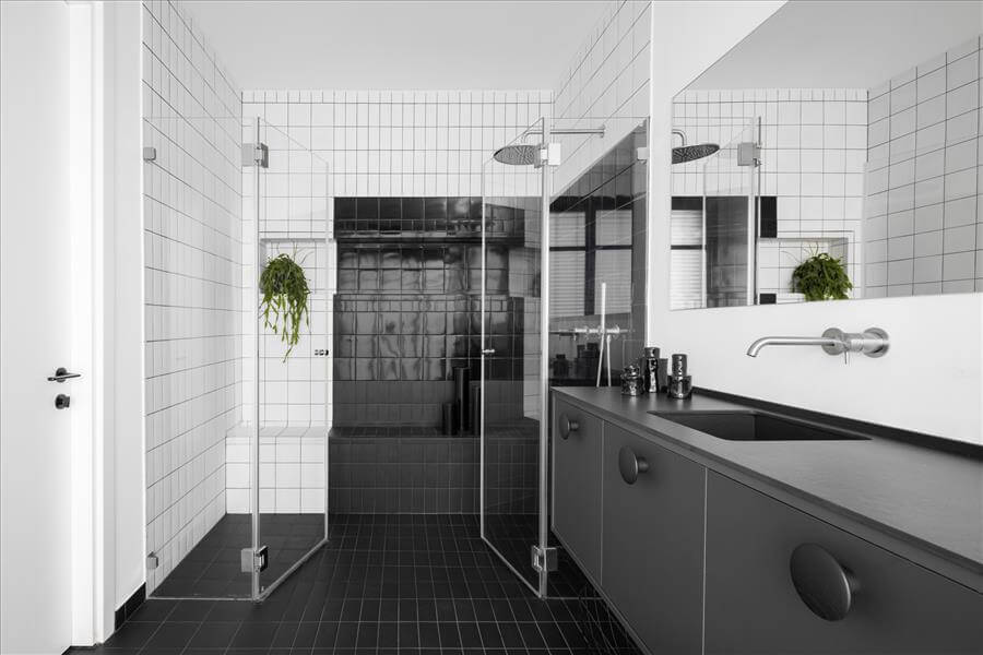 עדי אדליס | עיצוב פנים דירת גג 5 חדרים ביפו - PICKINTERI-9