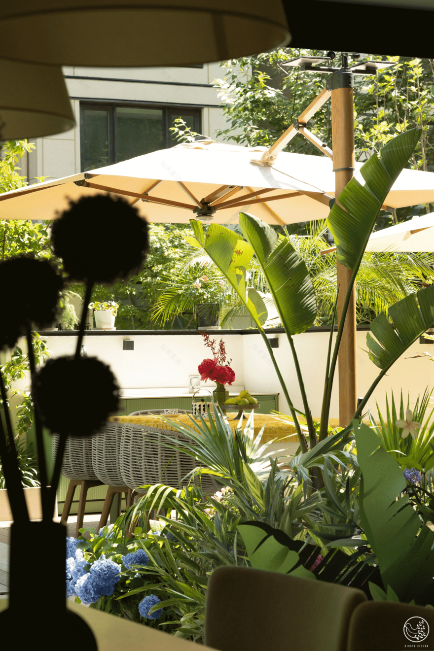 300㎡跃层,在光与曲线里,把生活安稳下来-23