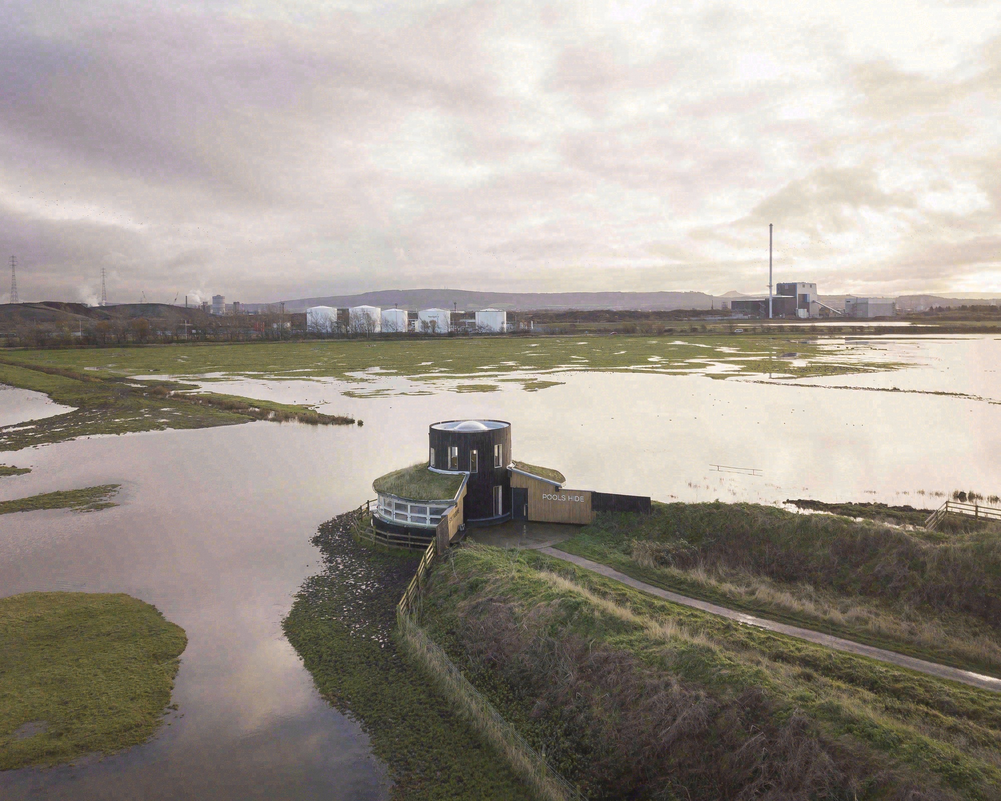 索尔索姆池塘鸟类隐蔽所丨英国丨Child Graddon Lewis-47