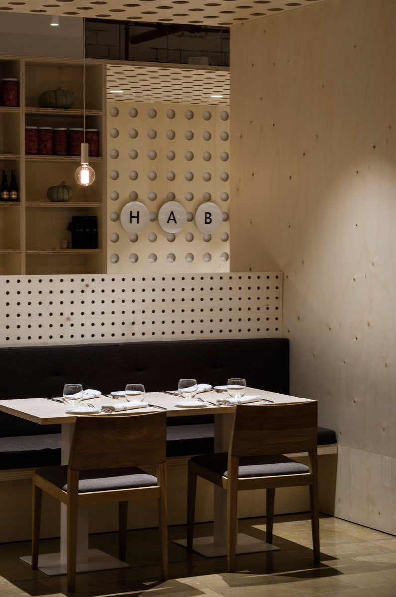 09 18 RESTAURANTE HABITUAL-37