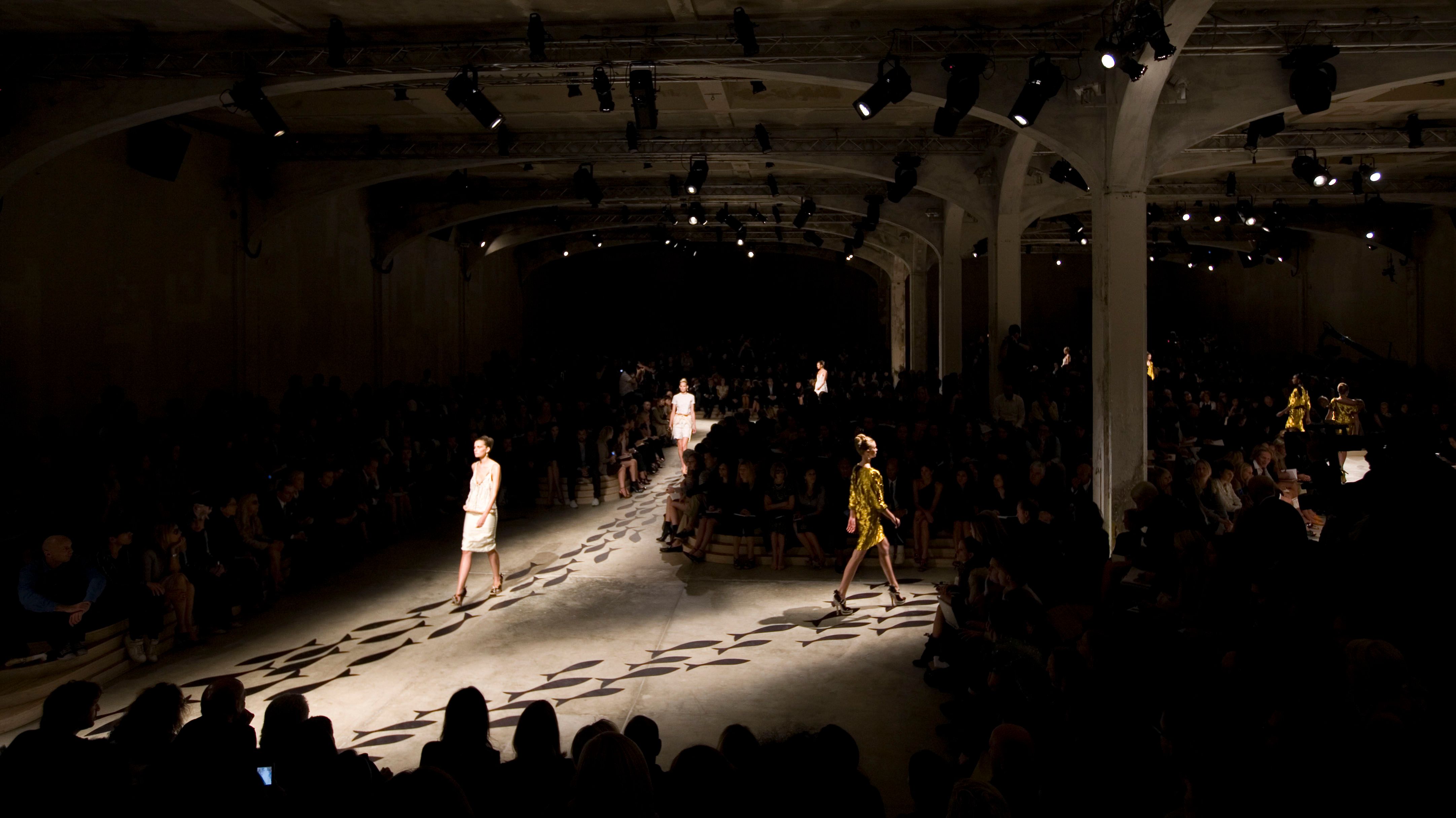 PRADA 2009 春夏米兰秀-11