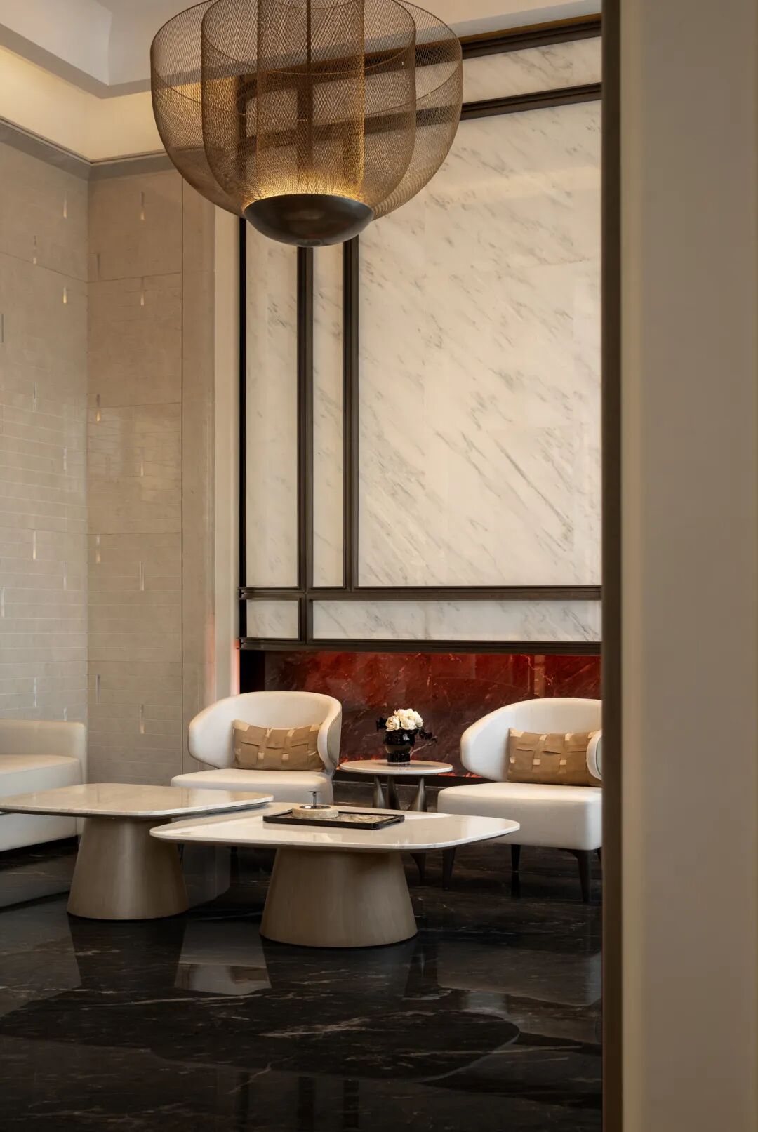 栋三尺设计|依山望江，空间中的精神秩序——现代奢居的仪式与尺度-24