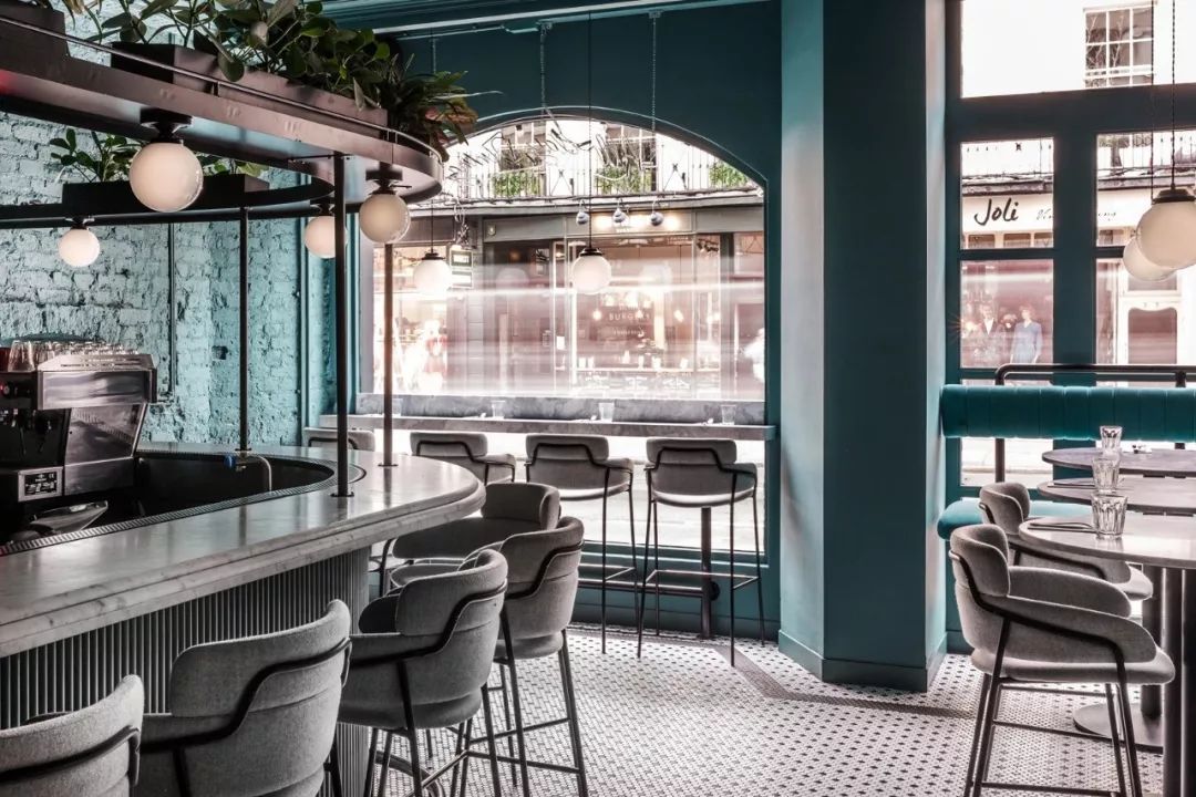 伦敦格林威治 Grind 餐厅 | 历史建筑中的现代粉色梦幻空间-6