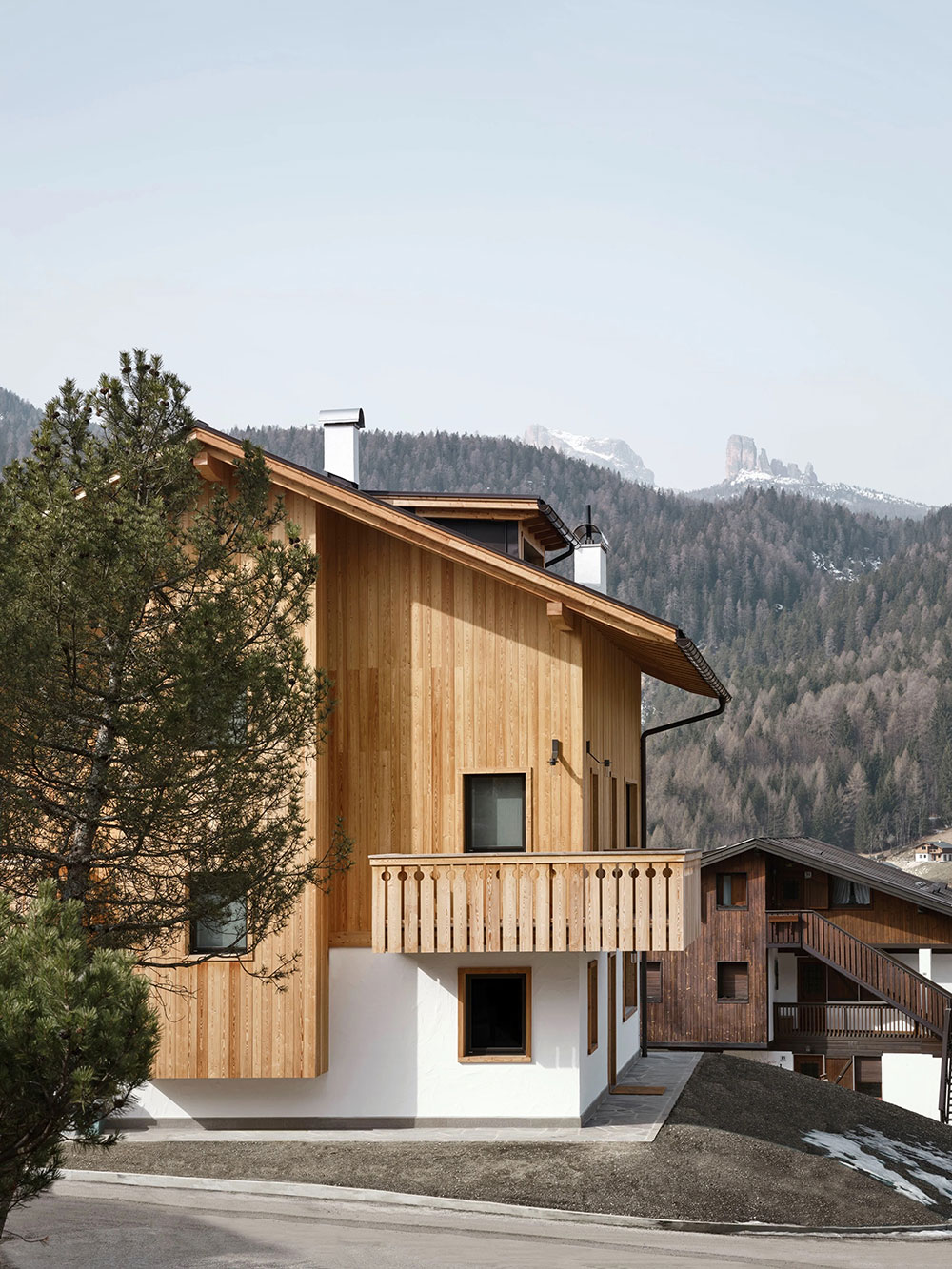 意大利阿尔卑斯山脉公寓的温馨优雅设计-24