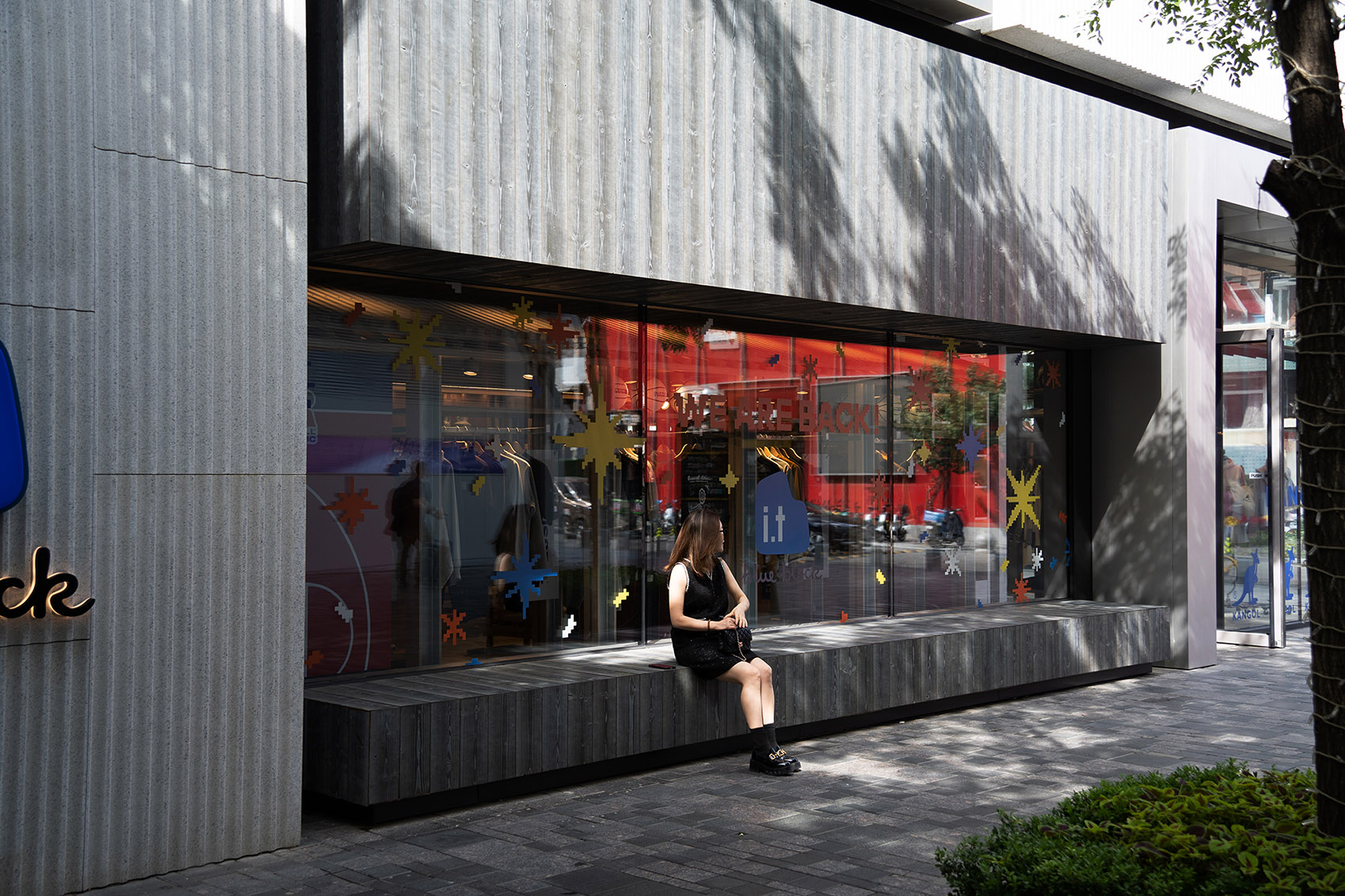 回赠街道以场所 北京三里屯太古里沿街建筑幕墙与公共空间更新丨中国北京丨moss.architects-43