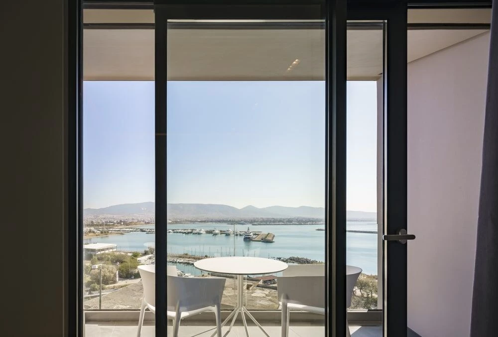 雅典海滨地标 · Ale· 酒店丨希腊比雷埃夫斯丨HHH Architects-17