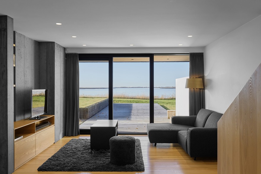 冰岛雷克雅未克七口之家现代住宅设计-19