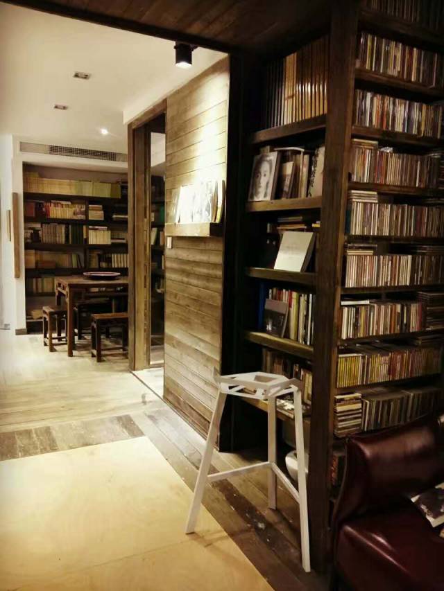 人到半山，止息而行，不问归期-32