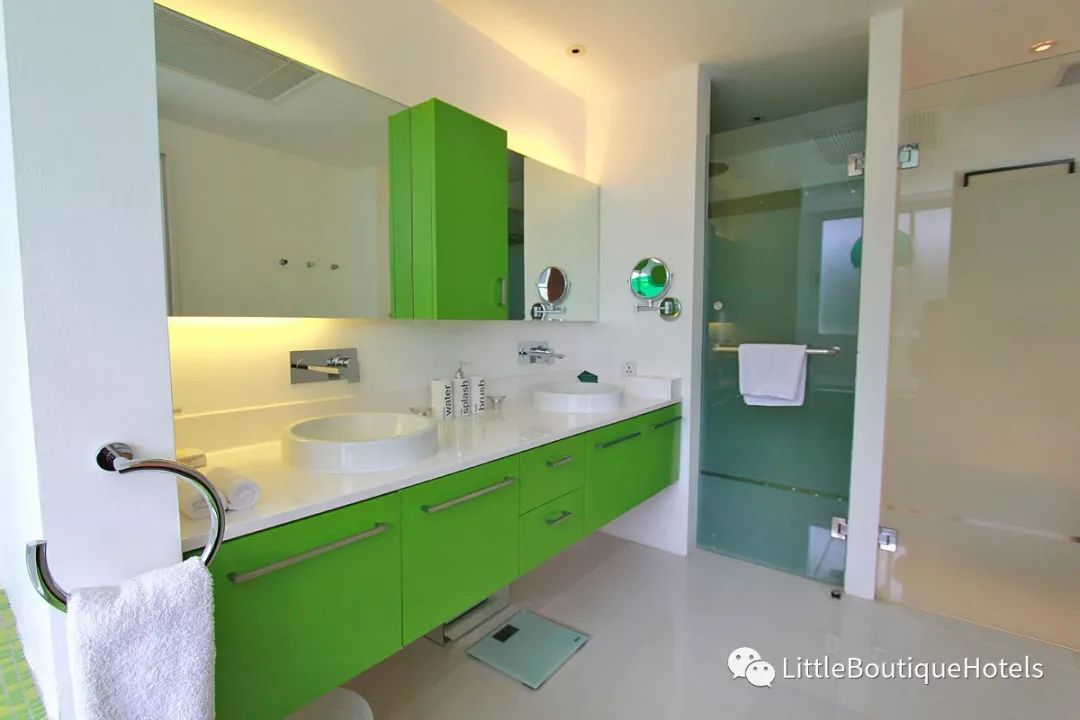 巴厘岛"Luna2"酒店 | 复古未来主义的室内设计盛宴-59