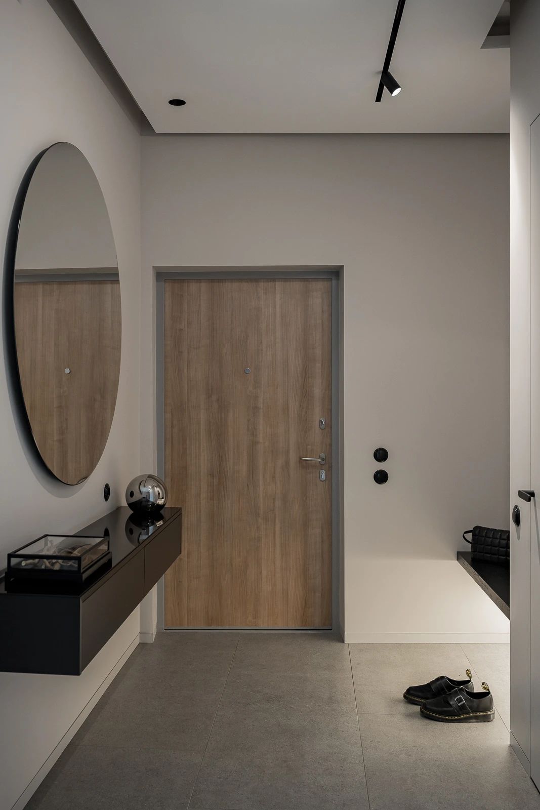 四口之家的现代室内设计-45