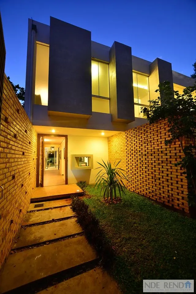 简约纯白住宅,融入自然的美感与功能-8