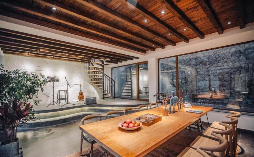 吉他琴箱舞台民宿·辣锅小院-0