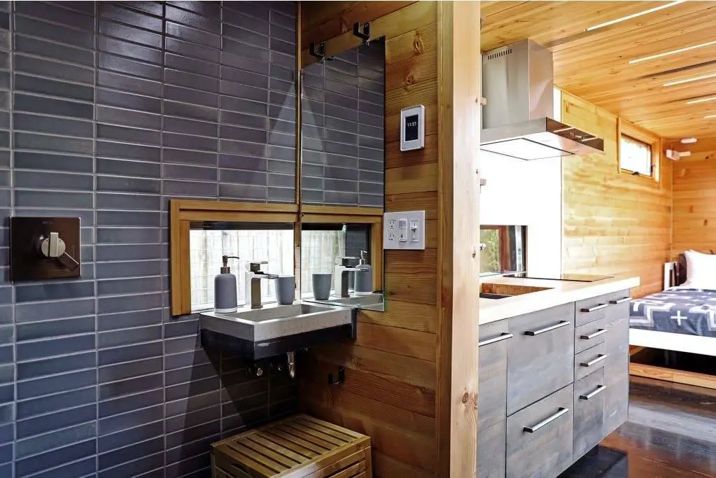 18m²木屋集装箱 | 极简设计与舒适生活的完美结合-2