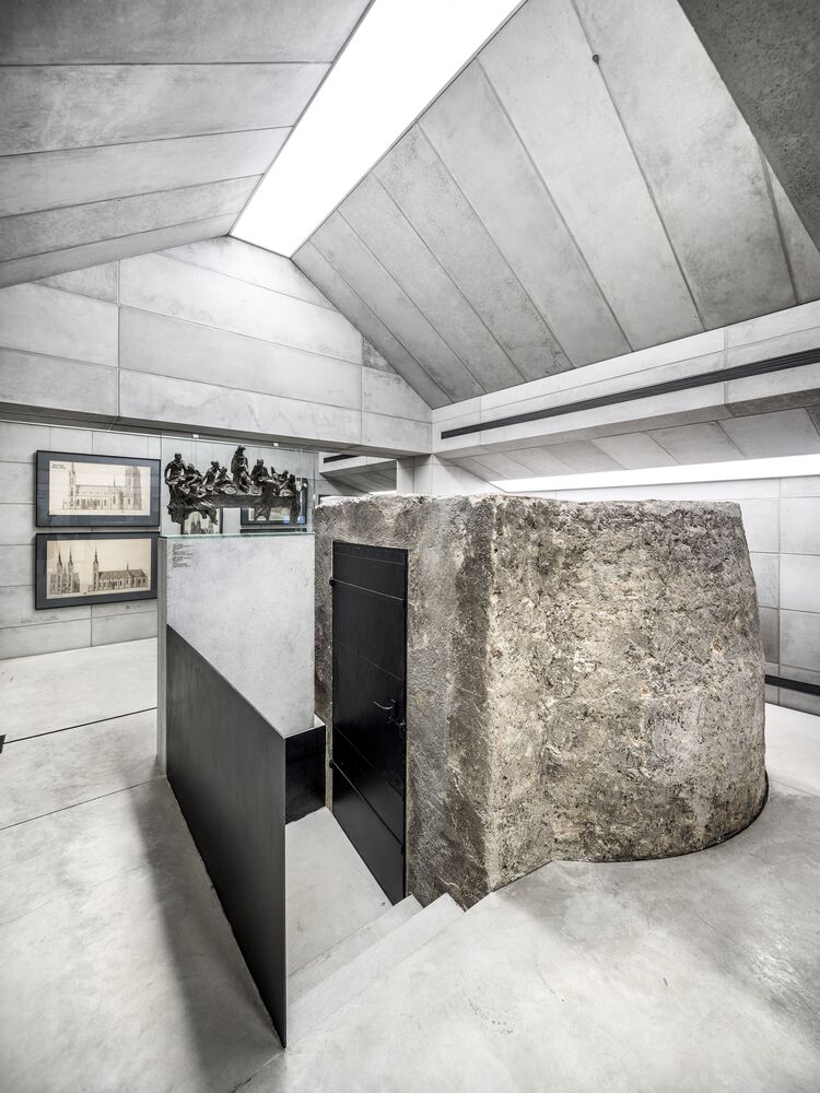 Exhibition Hall in the Attic of the Olomouc Archdiocesan Museum by Šépka architekti-11