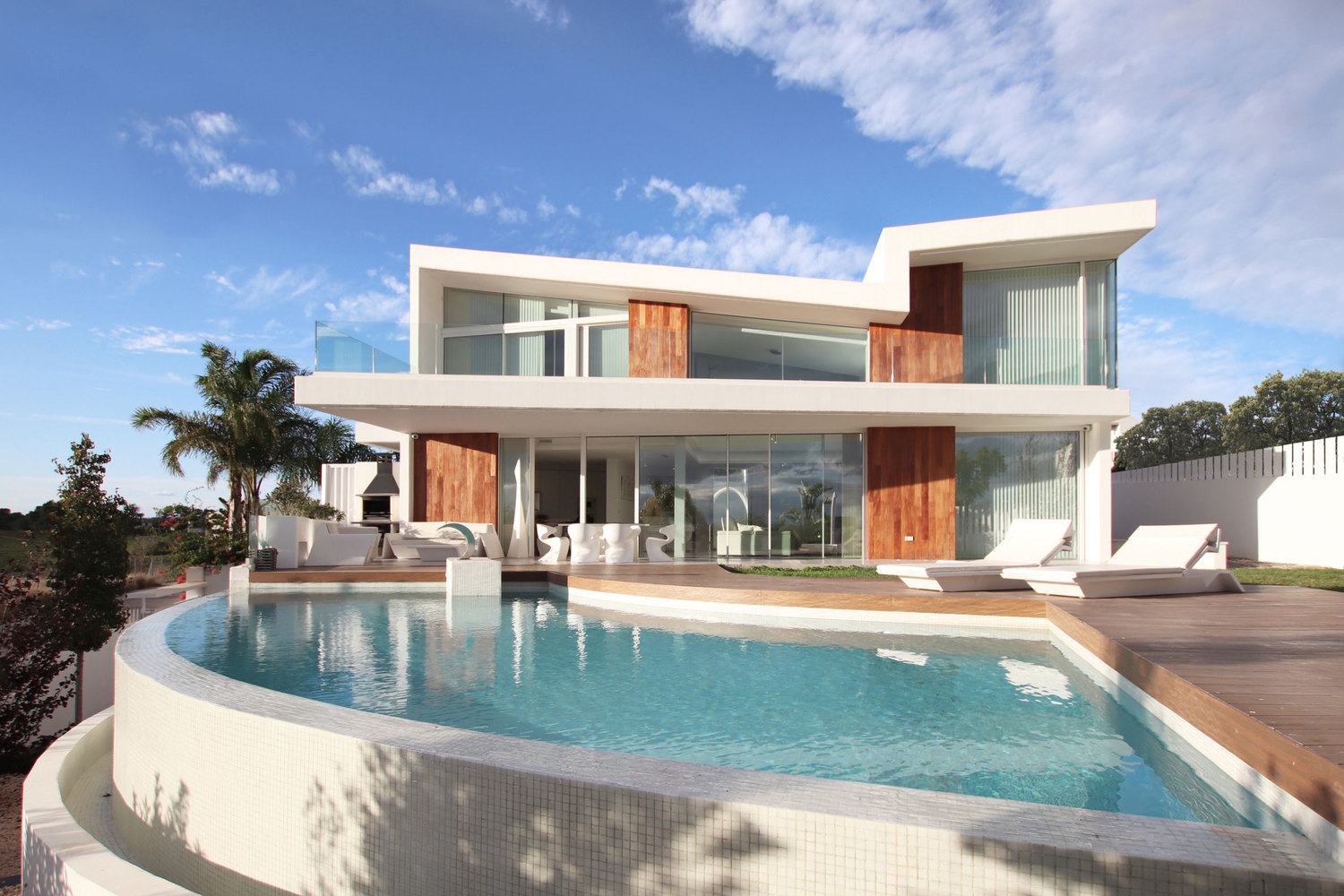 弧形泳池住宅-11