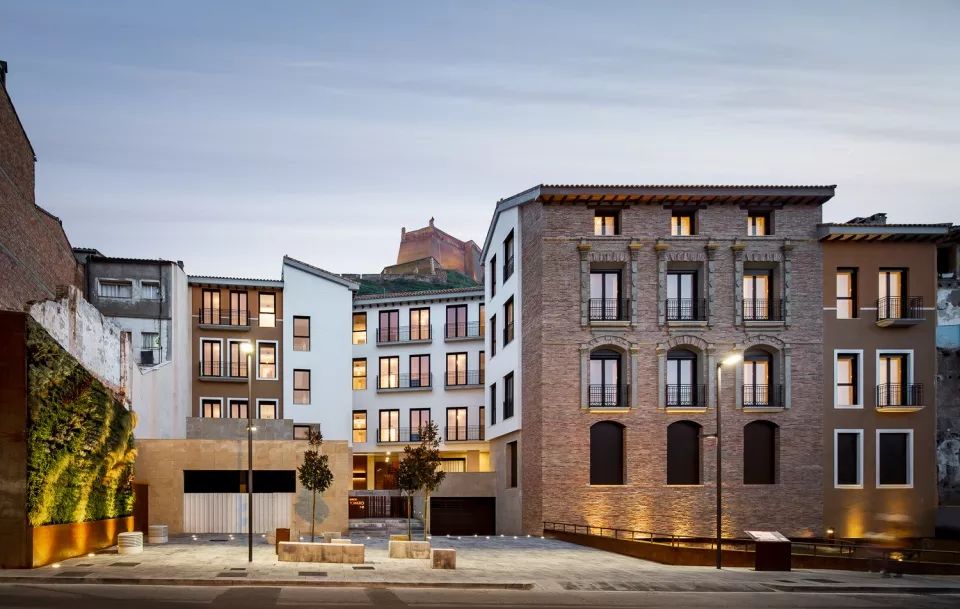 历史痕迹中的现代住宅群-0