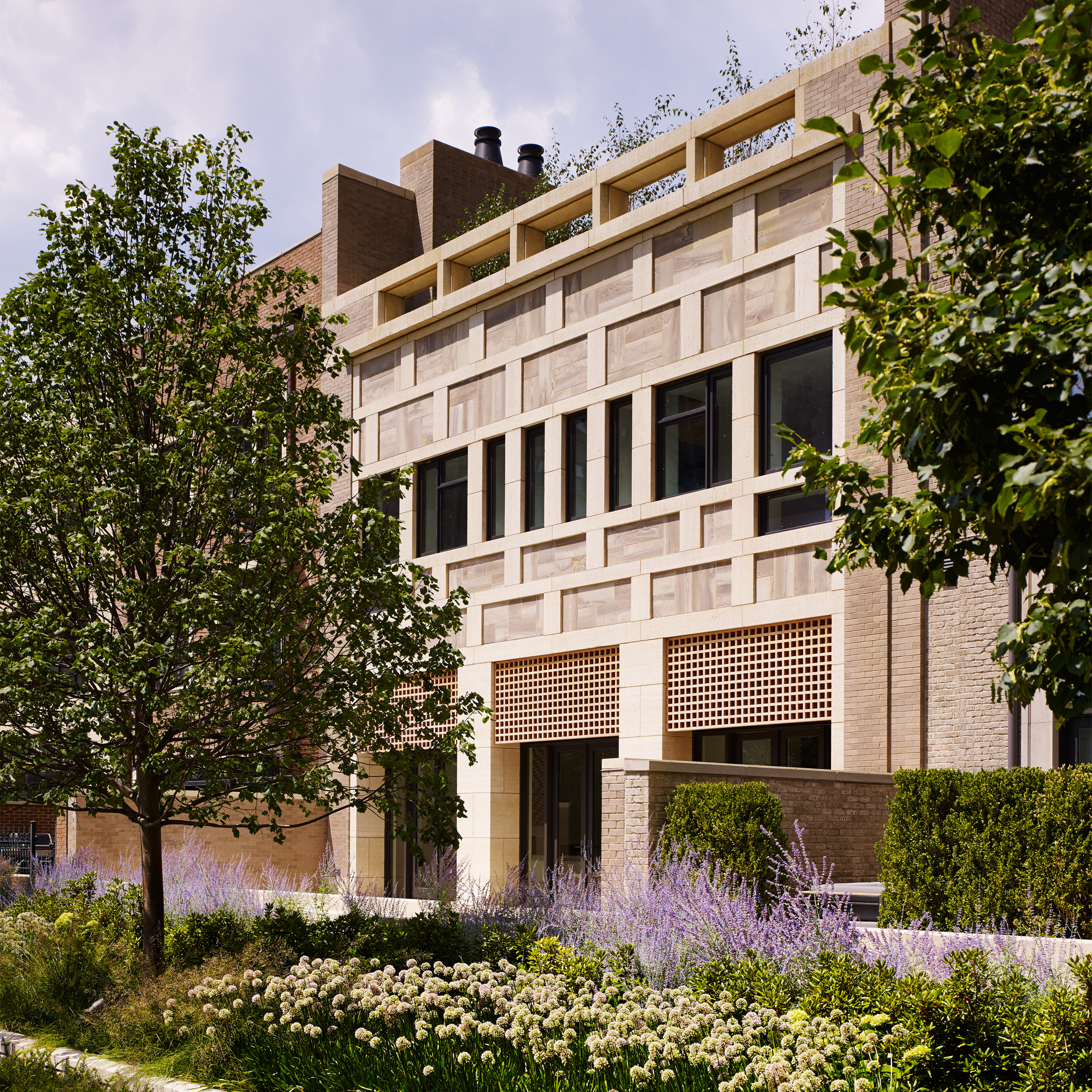 芝加哥北区现代联排别墅，致敬传统与创新的完美融合-0