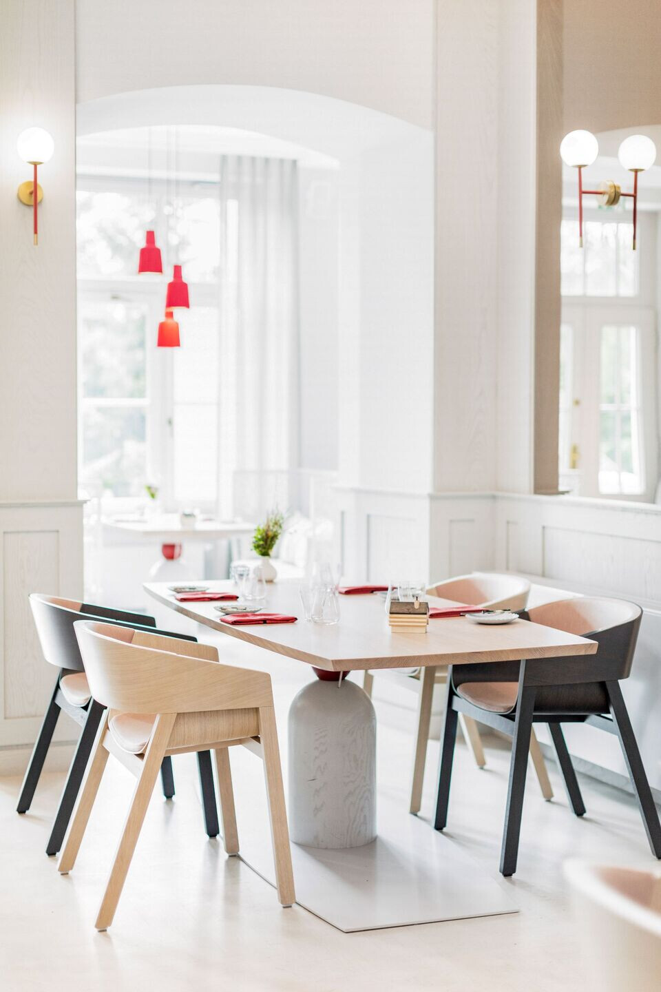 “自然之恋” 波兰知名主厨 Amaro 的“心”餐厅丨IDEOGRAF Paulina Czurak-14