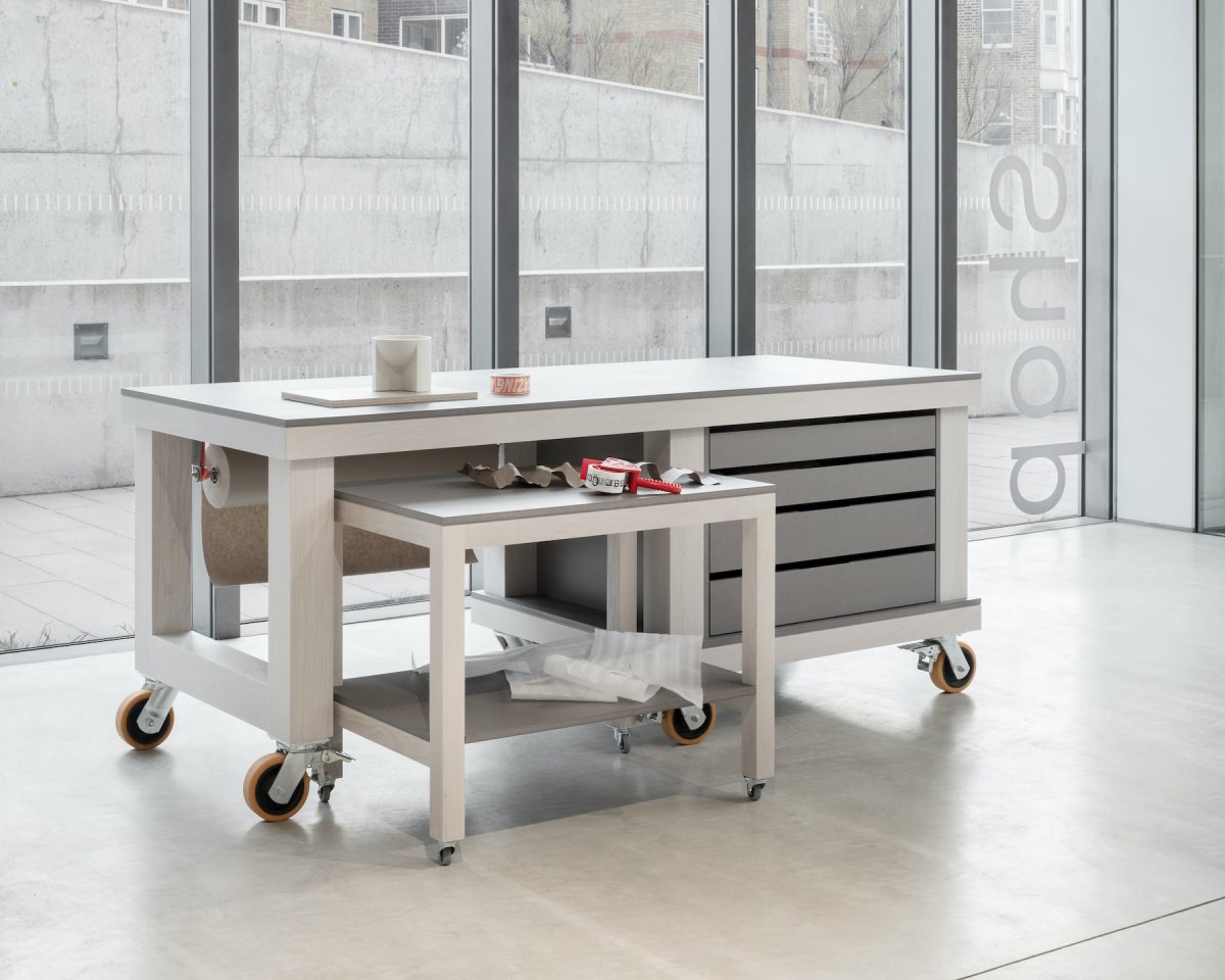 英格兰东南海岸艺术画廊 | Daytrip Studio 设计 | 简约低调零售空间-13