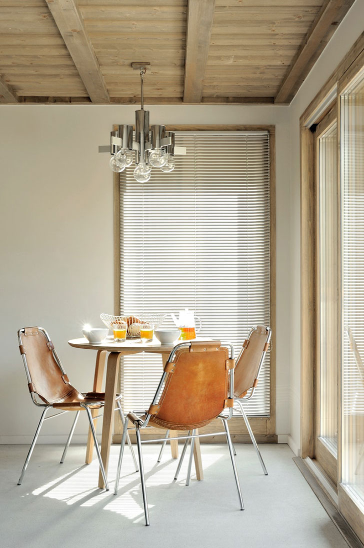 瑞士阿尔卑斯山脉的极简风格小木屋-12