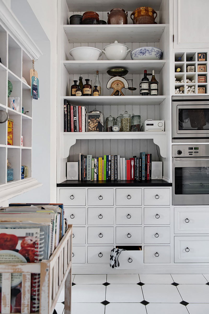 宽敞的厨房和餐厅里的图书馆：瑞典的大公寓-23