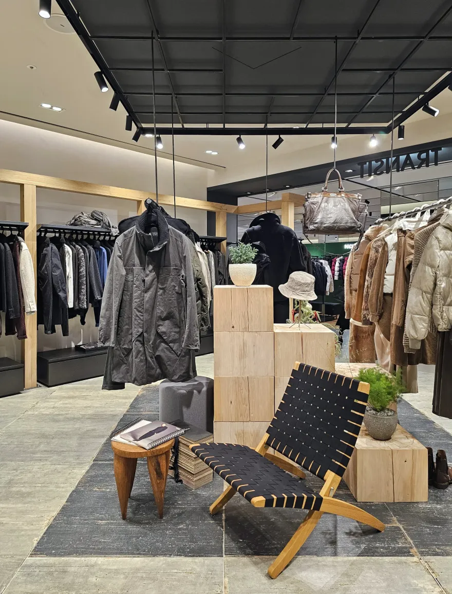 transit store in galleria luxury hall west — hjl studio-29