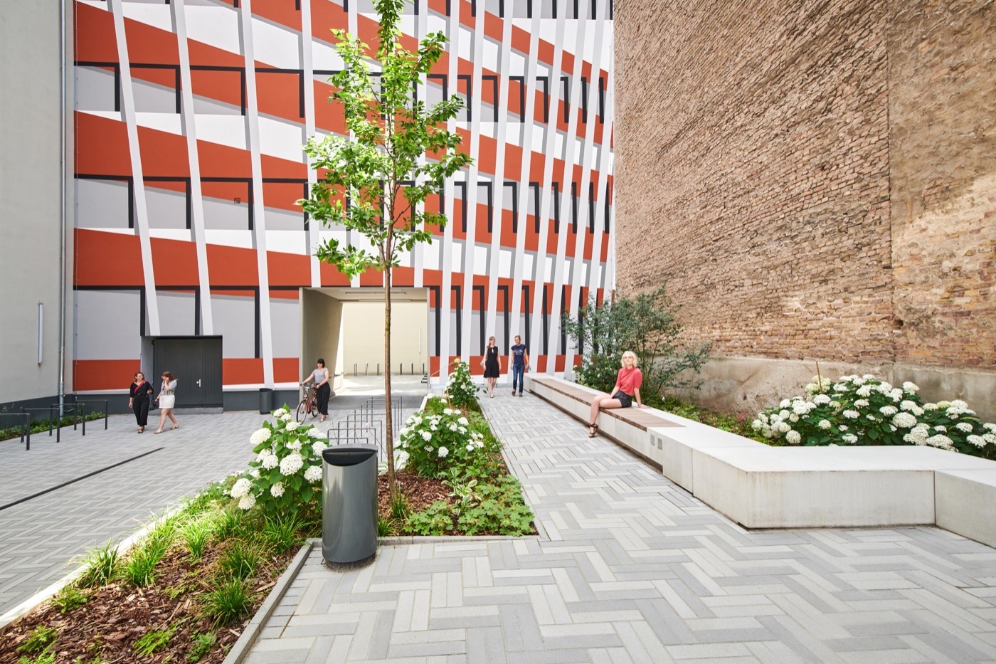 柏林 Kreuzberg 商业庭院与屋顶露台丨德国柏林丨Thomas Hillig Architekten-6