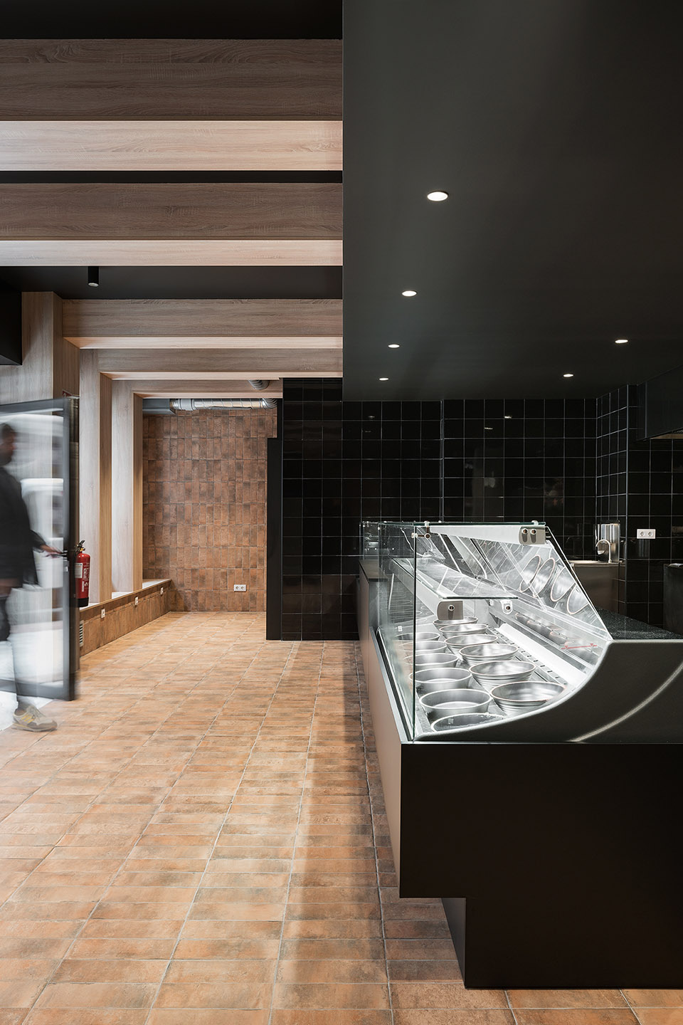 “Homemade food to take away”快餐店丨西班牙丨Nan Arquitectos-13