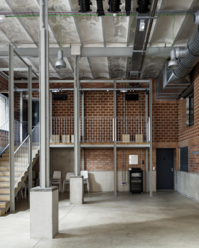 巴塞罗那老建筑翻新丨西班牙巴塞罗那丨HARQUITECTES