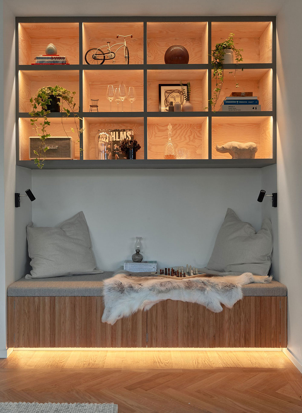 原木与灰色共舞，打造独特斯堪的纳维亚风格公寓-12